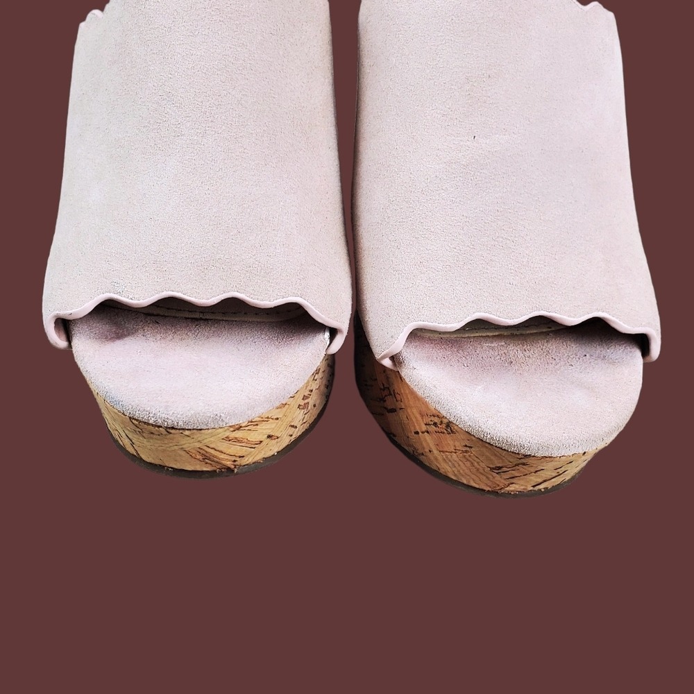 Marc Fisher Hayo Light Pink Scallop Suede Leather Cork Wedge Sandals Size 7.5 - Picture 5 of 13